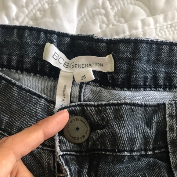 BCBGENERATION Jean fade shorts - Picture 4 of 4